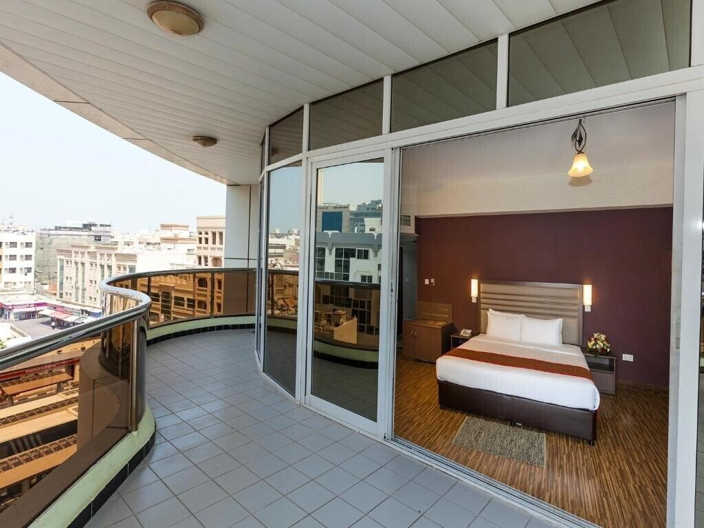 Отель Wave International Hotel 2*