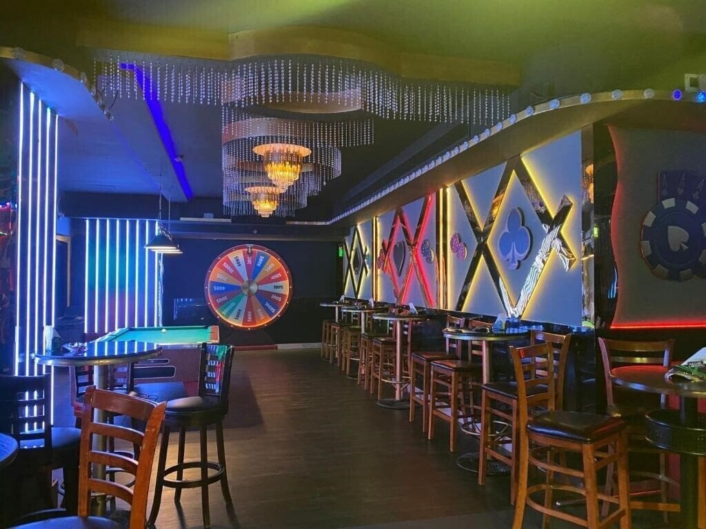 Картинка Palm Beach Hotel Dubai 3*