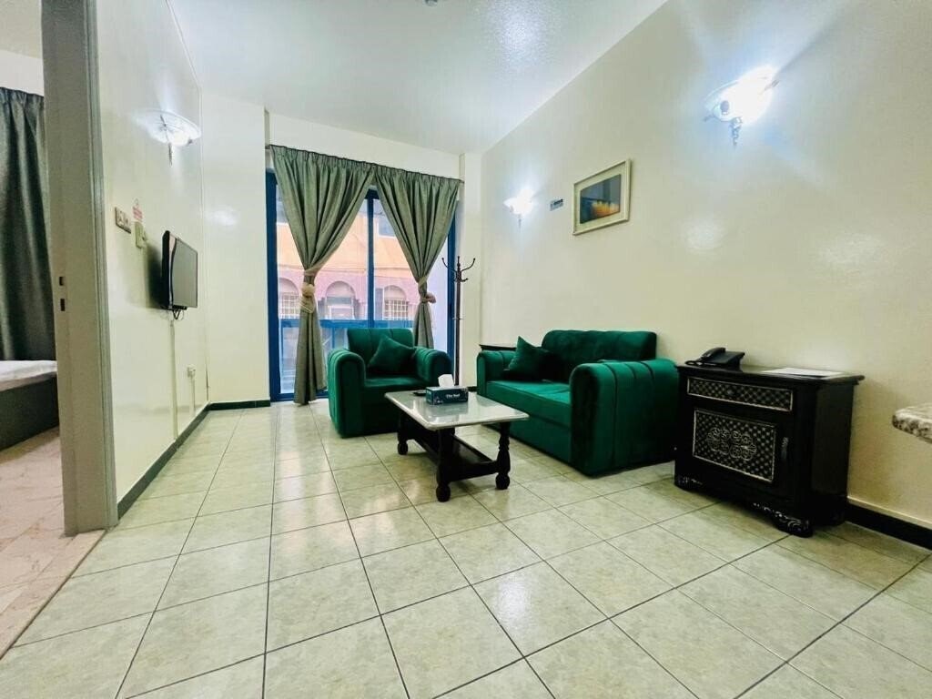 Картинка Sky Hotel Apartments 3*