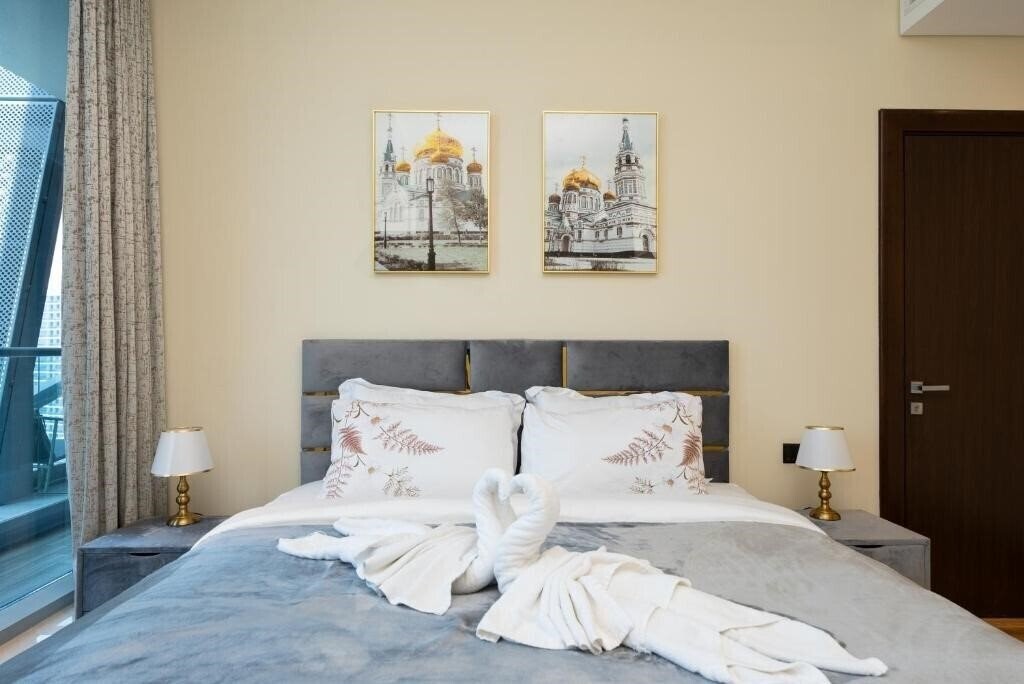 Фотографія Simply Comfort Suites in J One Tower 4*