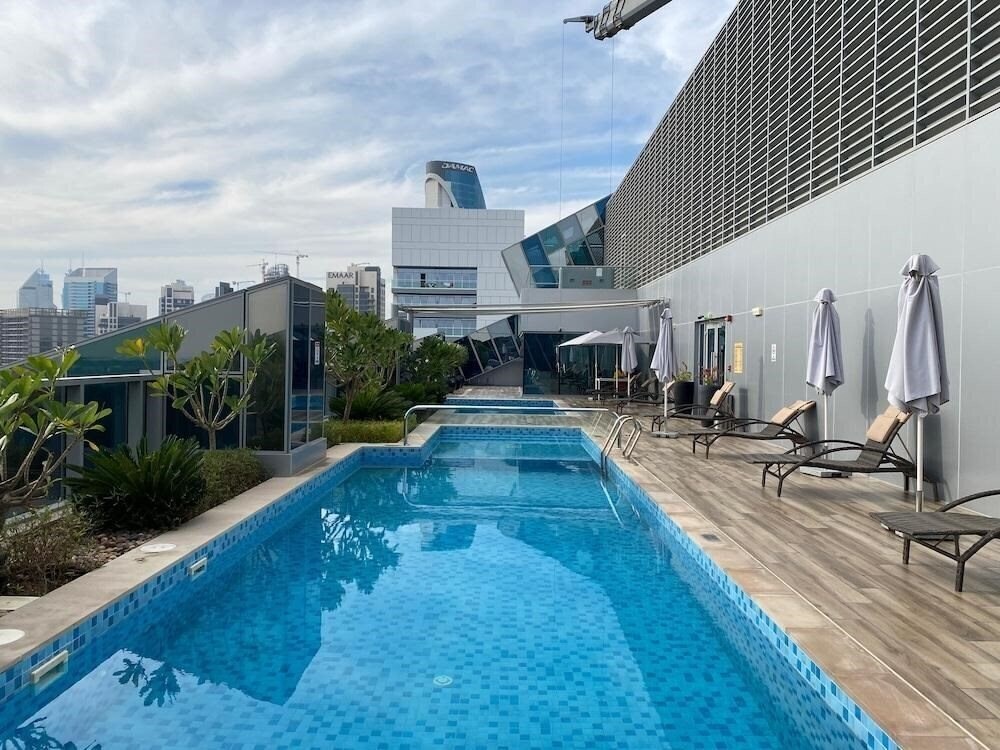 Готель Academia Land J One 4*