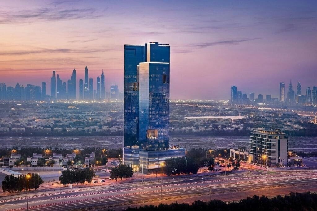 Готель Local Dubai Jumeirah Village Triangle 4*