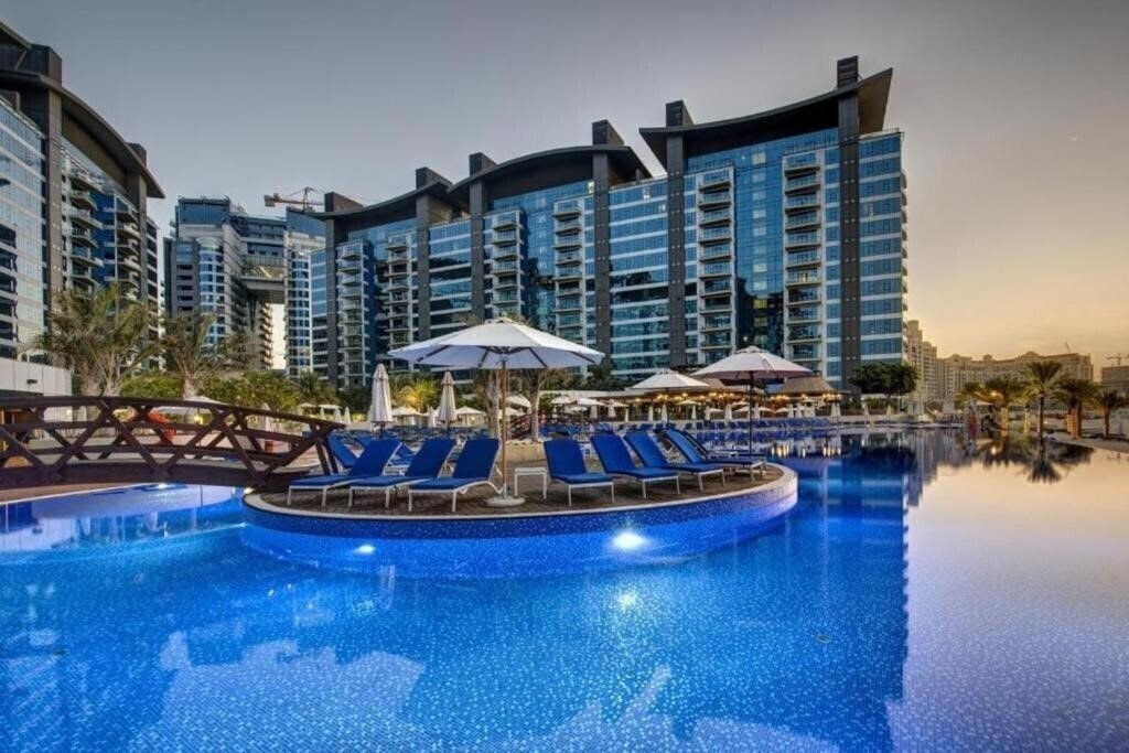 Отель Oceana The Palm Jumeirah (ex. Palm Oceana, Oceana Residences Free Beach & Pool Access) 5*