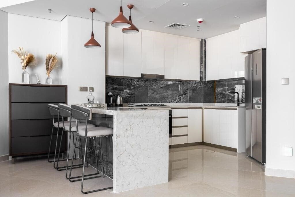 Фото Simply Comfort Apts at Nobles Tower 4*