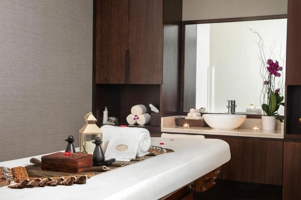 Фотографія Jumeira Rotana 4*