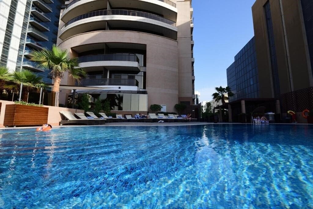 Фото Majestic Hotel Tower 4*