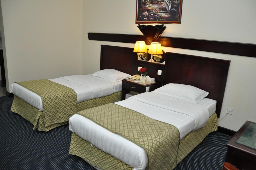 Фото Claridge Hotel 3*