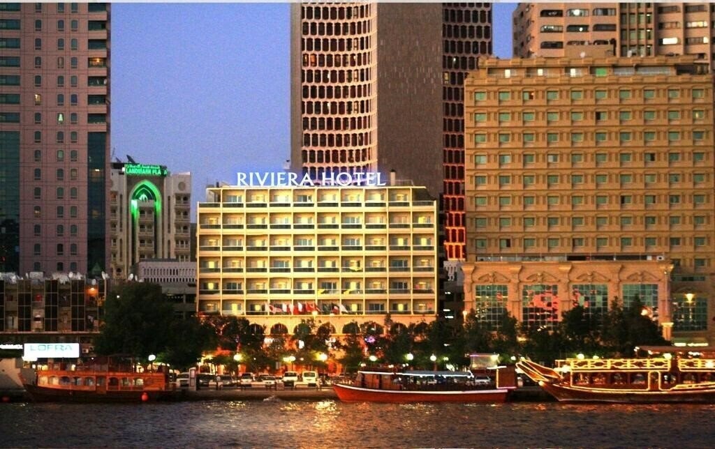 Готель Riviera Hotel 4*