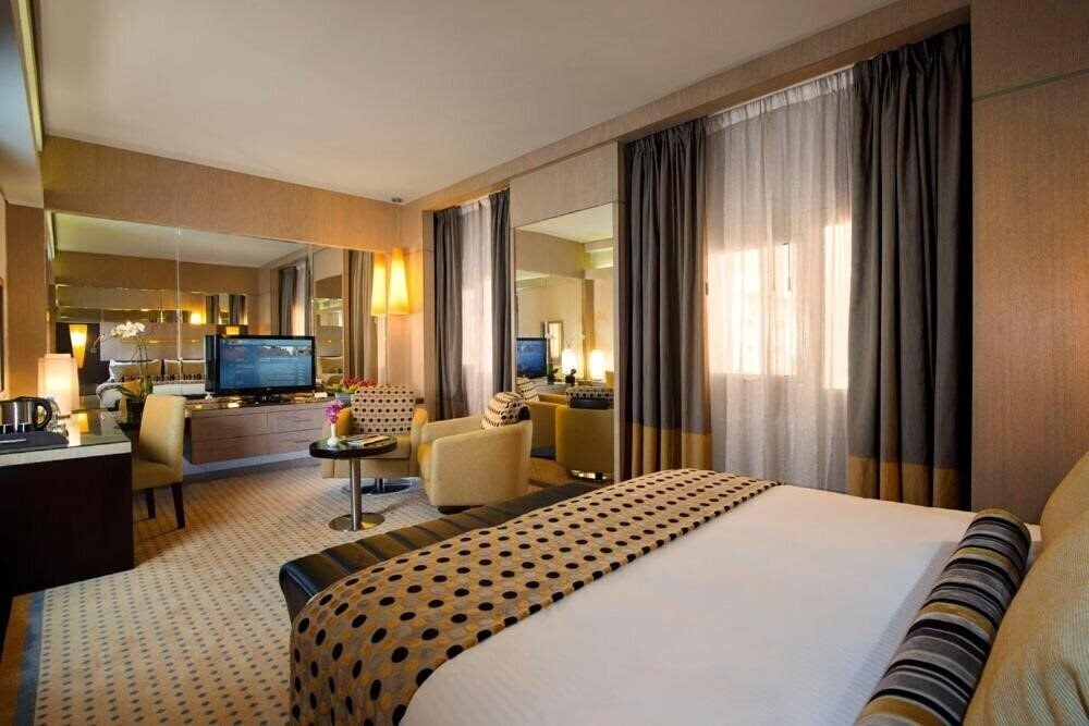 Готель Time Grand Plaza Hotel 4*
