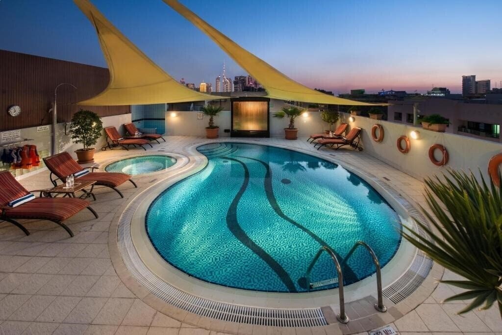 Изображение Savoy Suites Hotel Apartments 4*