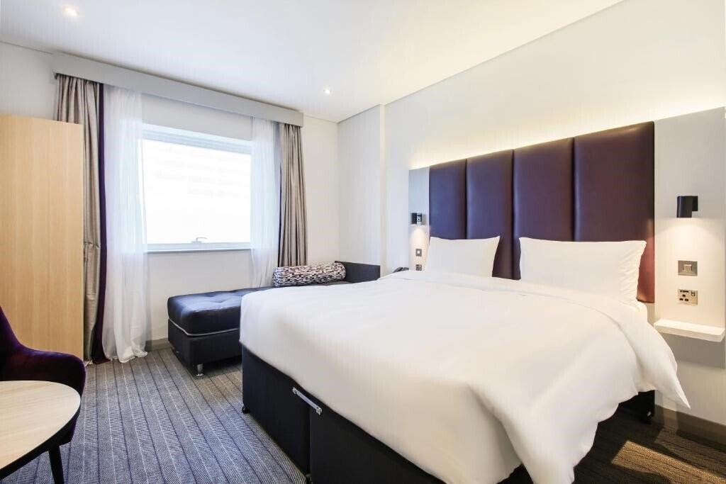 Фото Premier Inn Dubai International Airport 3*