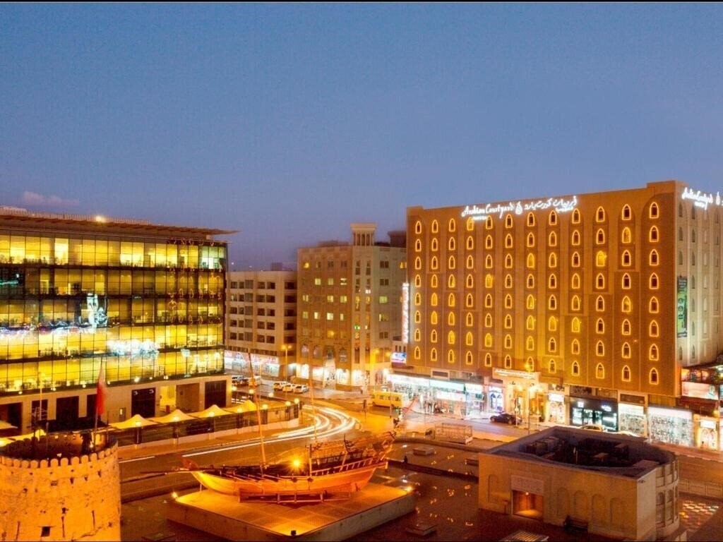 Отель Arabian Courtyard Hotel & SPA 4*