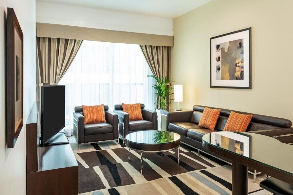 Отель Four Points by Sheraton Sheikh Zayed Road 4*