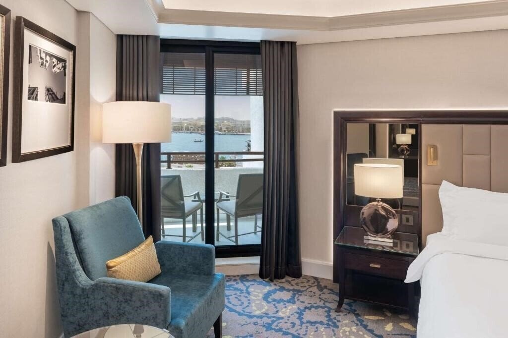 Картинка Radisson Blu Dubai Deira Creek 4*