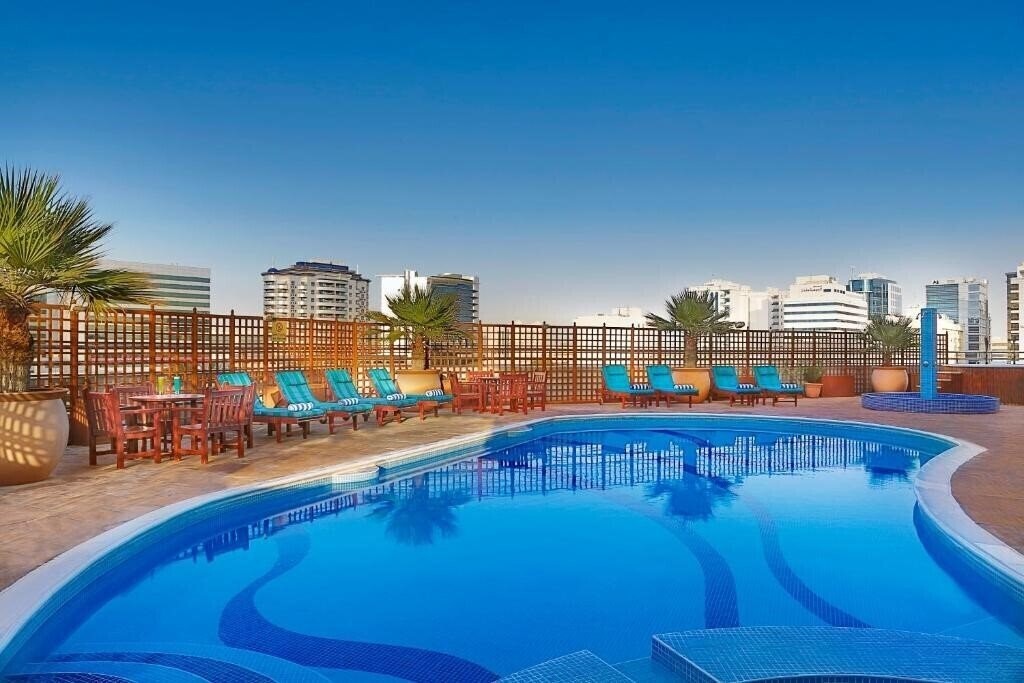 Фото City Seasons Suites 4*