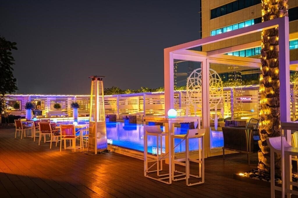 Отель Media One Hotel 4*