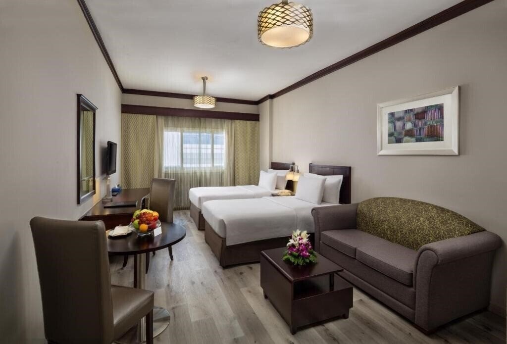 Фото Savoy Crest Hotel Apartments 4*