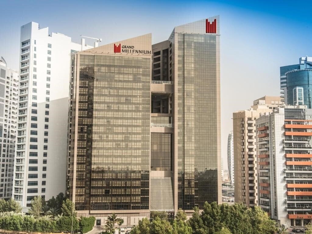 Готель Grand Millennium Dubai 5*