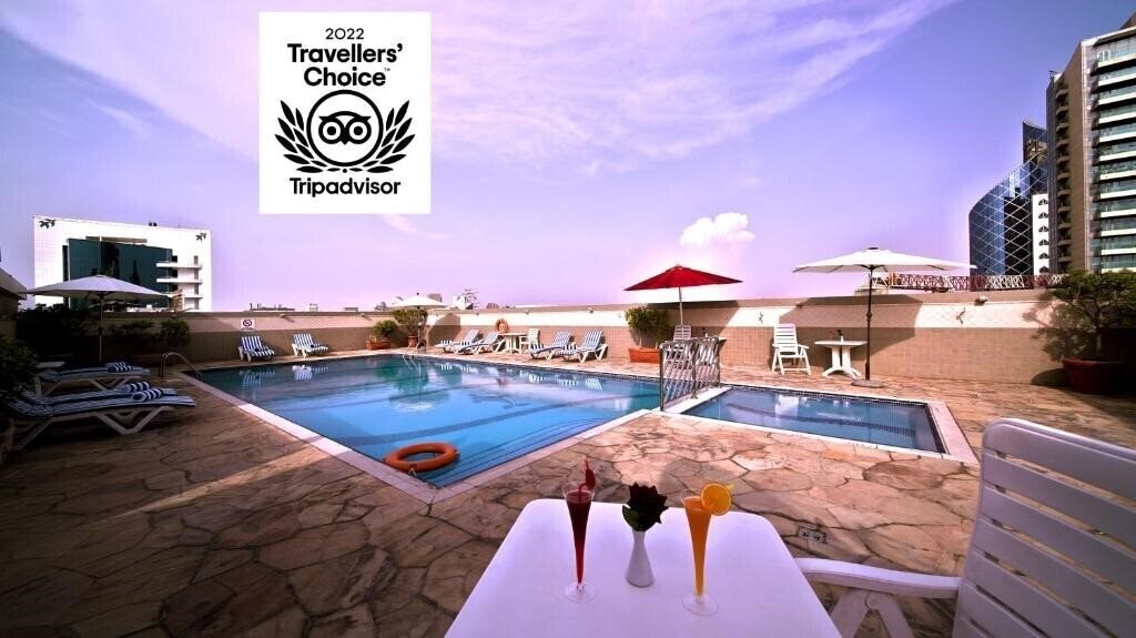 Готель Rose Garden Hotel Apartments 3*