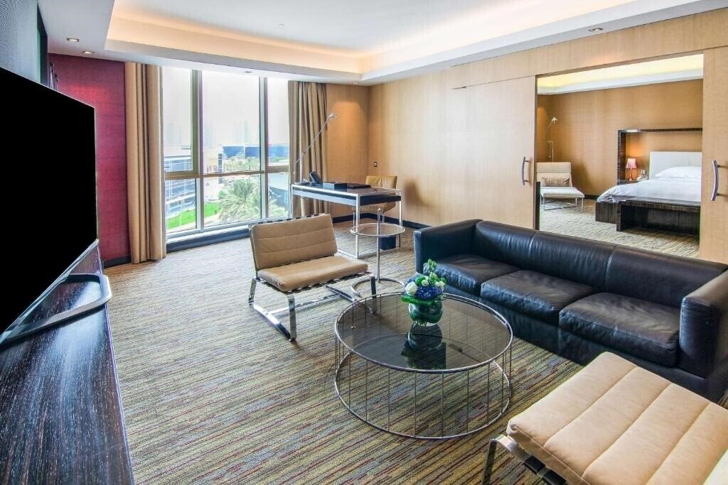 Фотография Radisson Blu Hotel, Dubai Media City (ex. Radisson SAS Hotel Dubai Media City) 4*