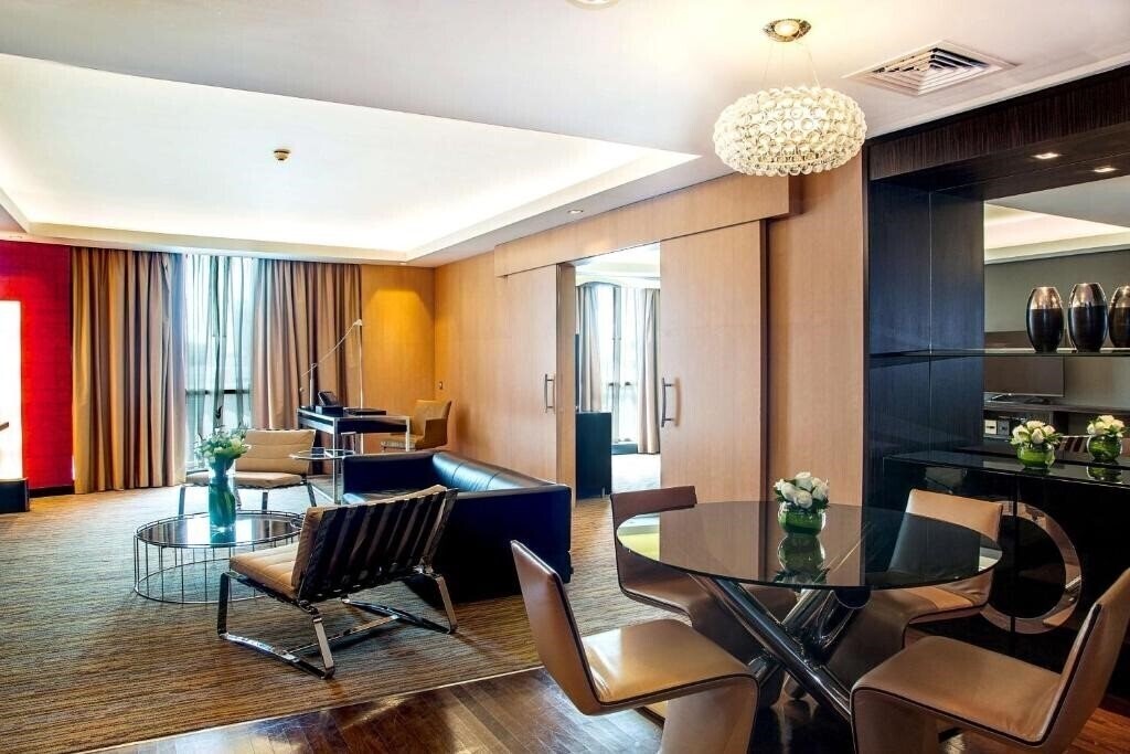 Изображение Radisson Blu Hotel, Dubai Media City (ex. Radisson SAS Hotel Dubai Media City) 4*