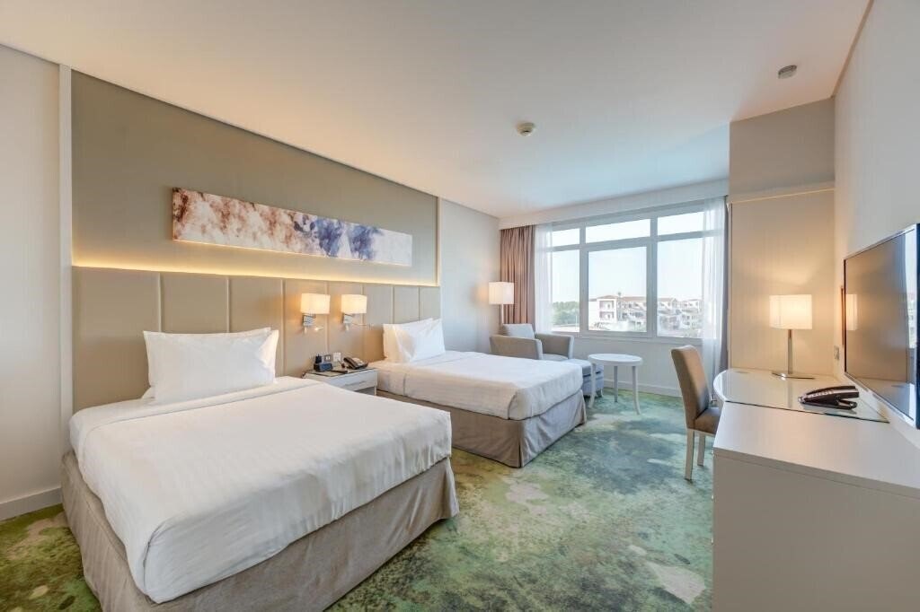 Фото Millennium Lakeview Hotel (ex. Copthorne Lakeview Hotel) 4*