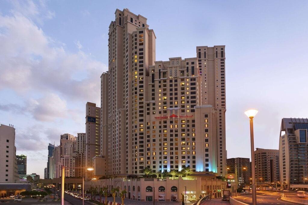Отель Hawthorn Suites By Wyndham 4*