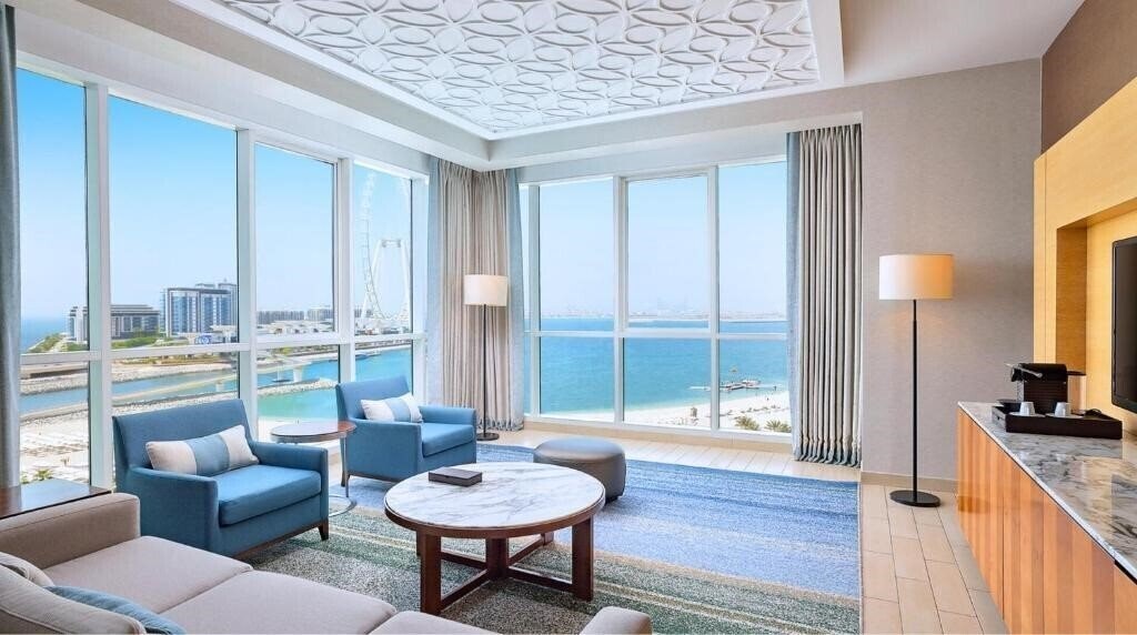 Фотографія DoubleTree By Hilton Dubai - Jumeirah Beach 4*