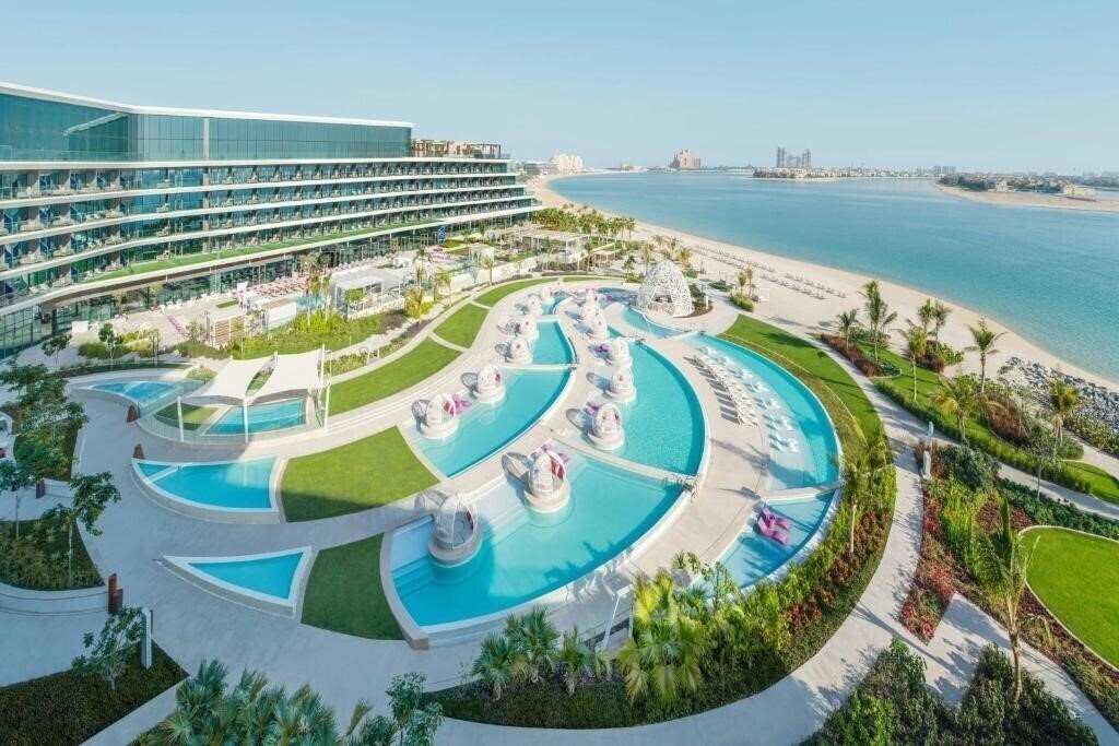 Готель W Dubai The Palm 5*