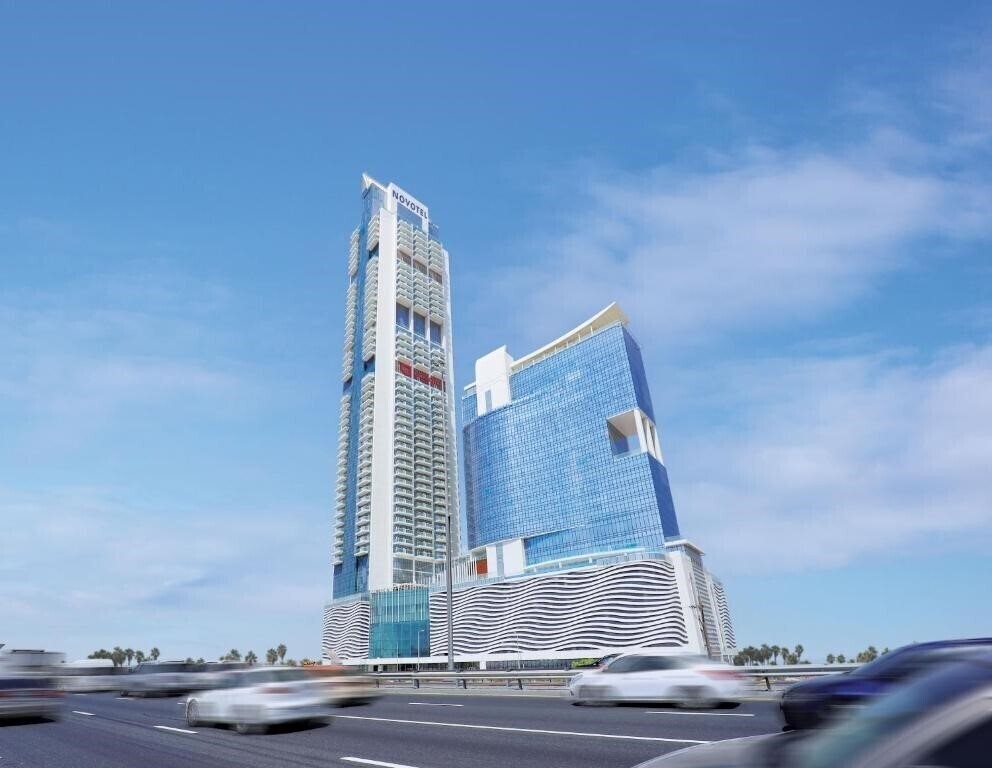 Готель Movenpick Jumeirah Village Triangle 5*