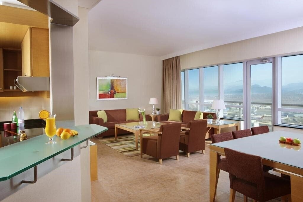 Фото Nour Arjaan Rotana 4*