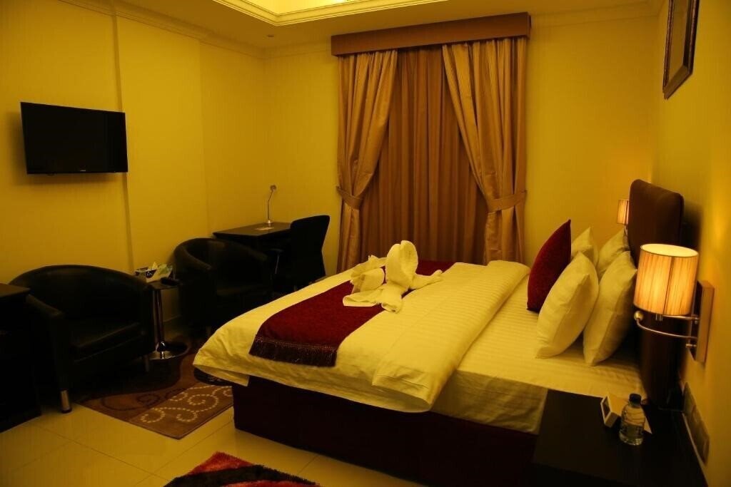 Отель Mirage Hotel Al Aqah 3*