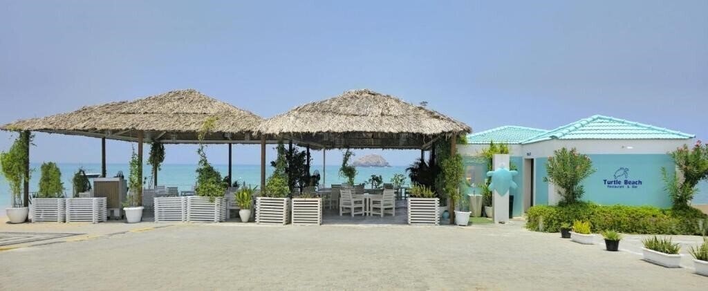 Картинка Royal Beach Hotel & Resort 4*