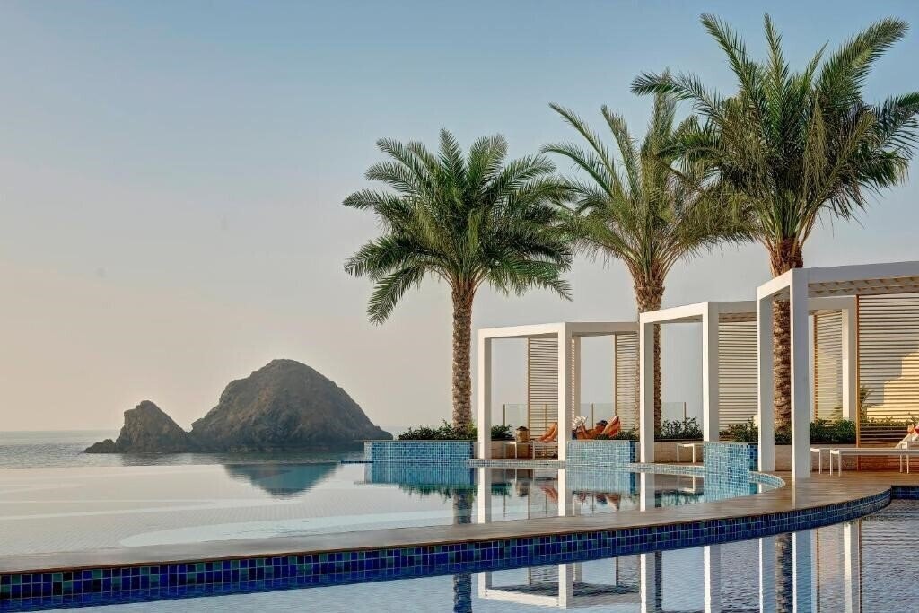 Зображення Royal M Hotel & Resorts Al Aqah Beach 5*