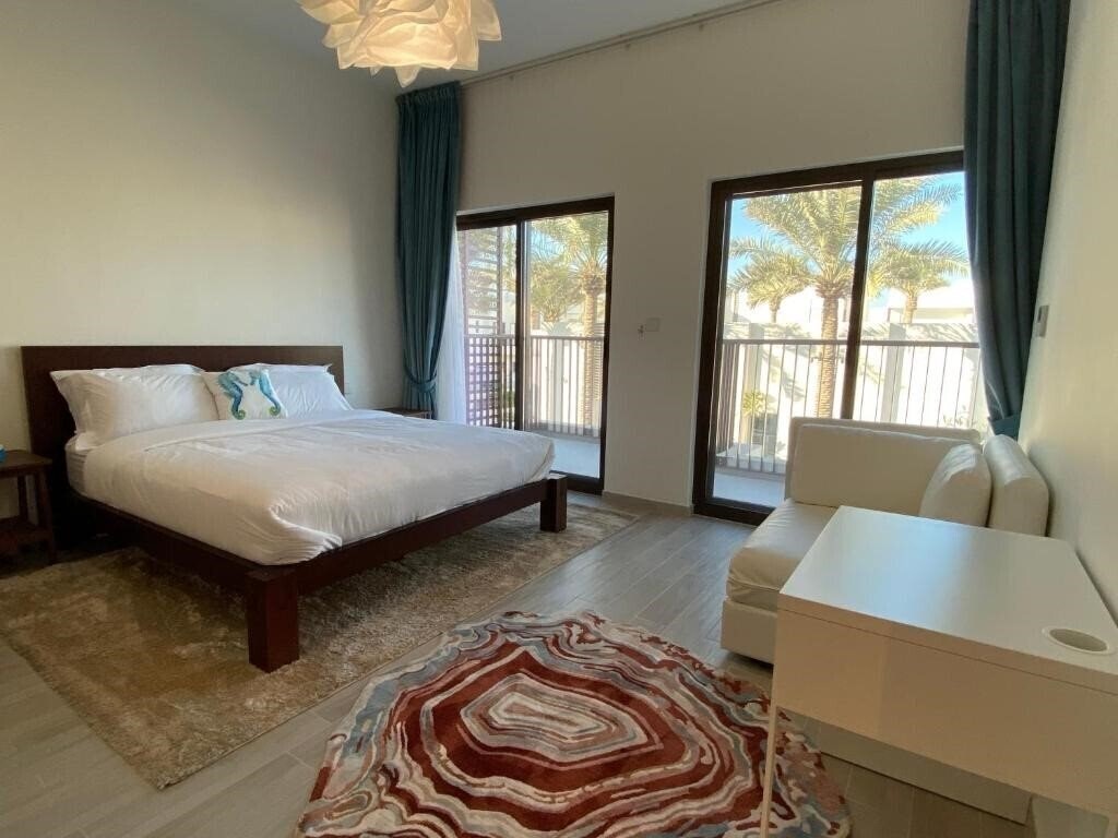 Фото The White Villa 4*