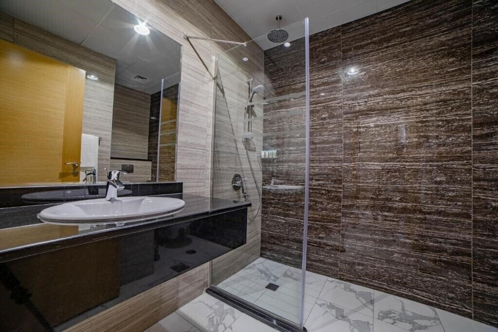 Фото Platinum Coast Hotel Apartement 4*
