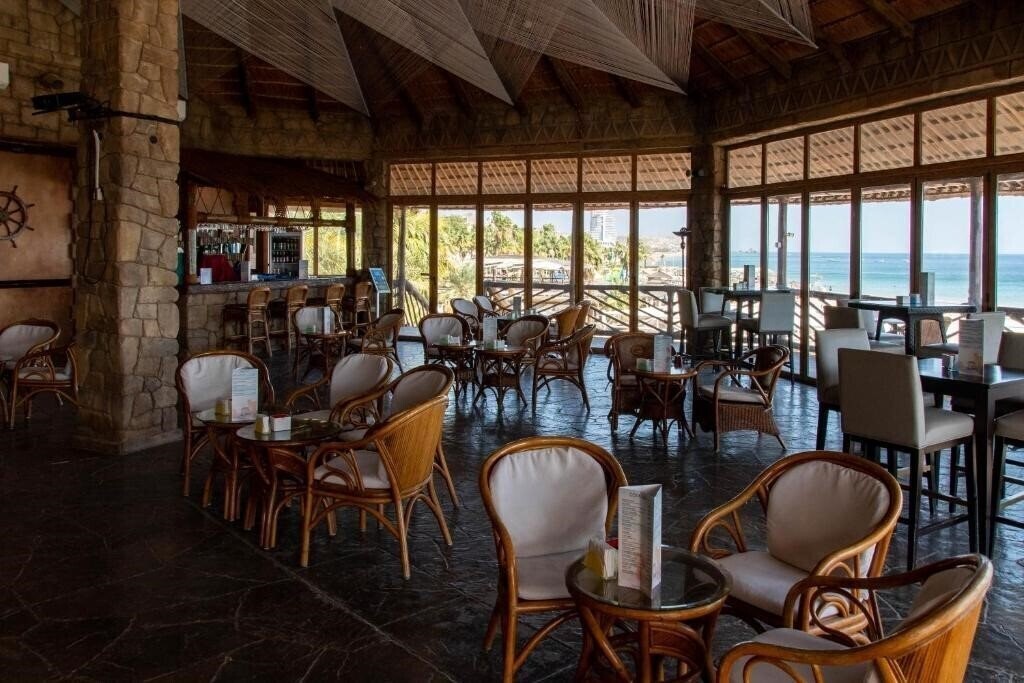 Фотография Sandy Beach Hotel & Resort 3*