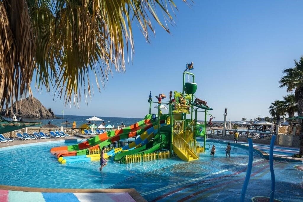Картинка Sandy Beach Hotel & Resort 3*