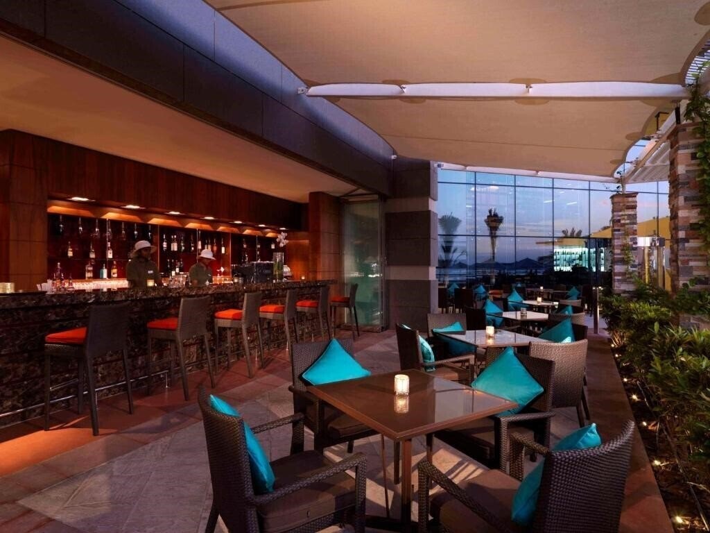 Фото Yas Plaza Mangroves by IHG 4*
