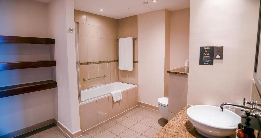 Фотографія Staybridge Suites Abu Dhabi Yas Island 4*