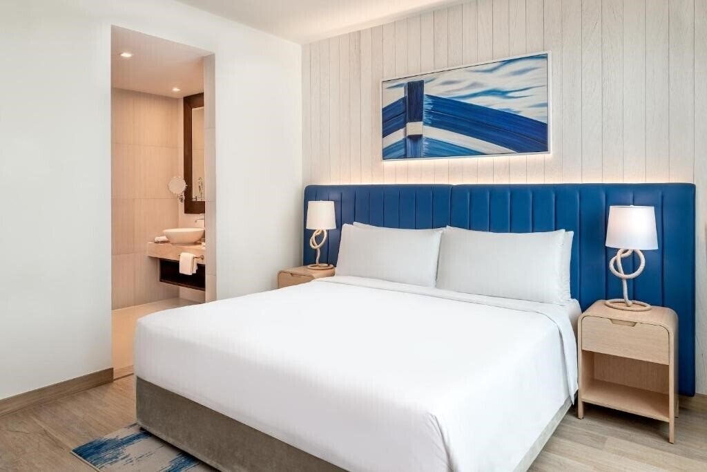 Фотографія Crowne Plaza Abu Dhabi Yas Island 4*