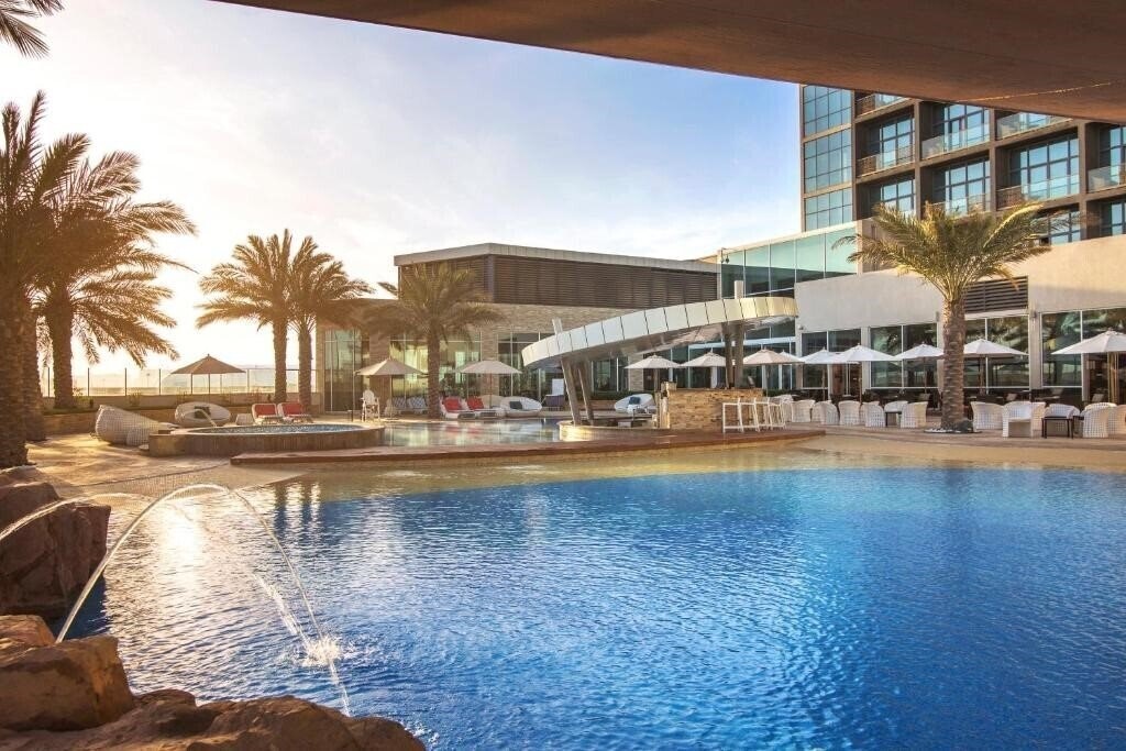 Готель Yas Plaza Hotel Roulette 4*