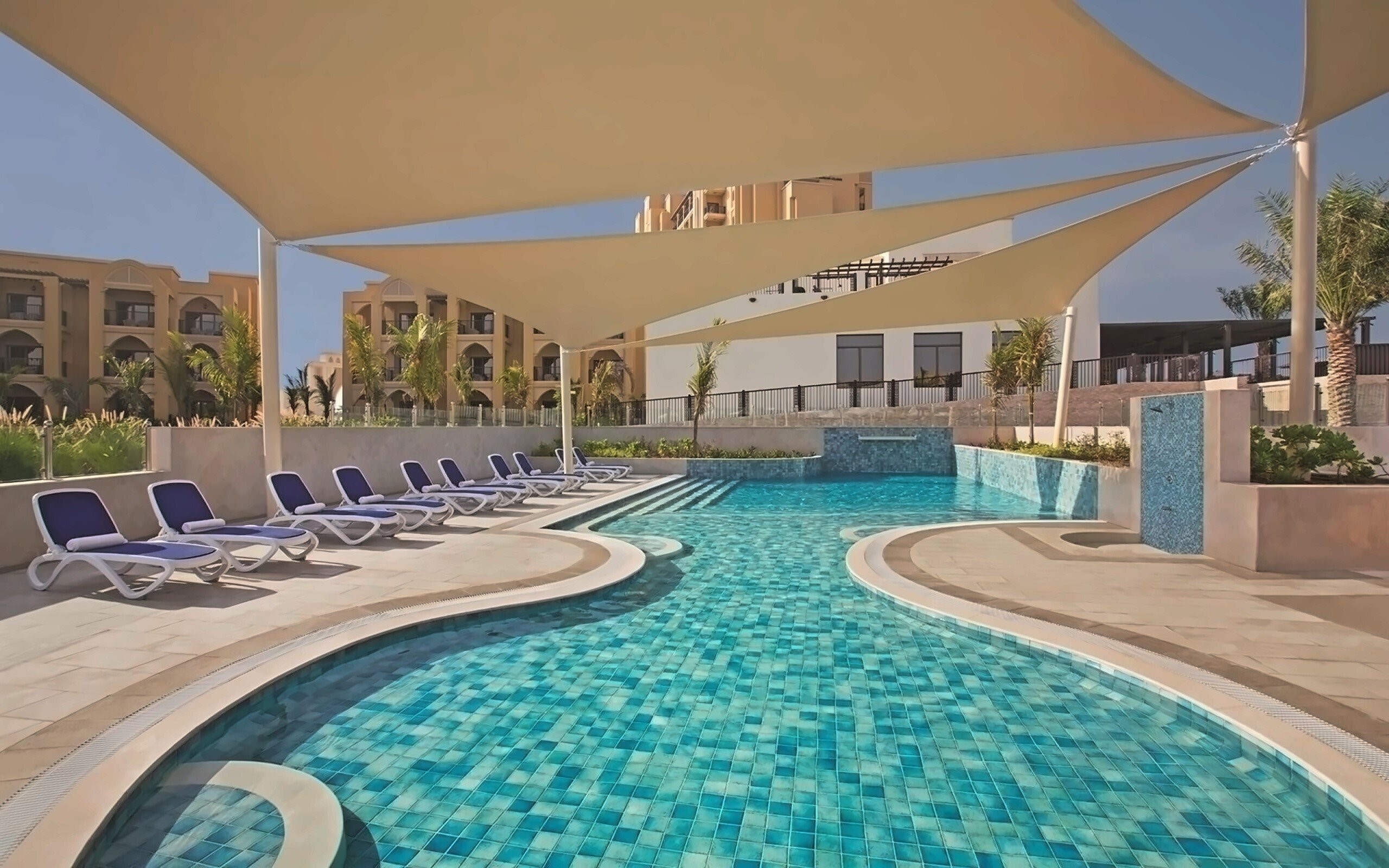 Фотографія Double Tree by Hilton Resort & SPA Marjan Island 5*