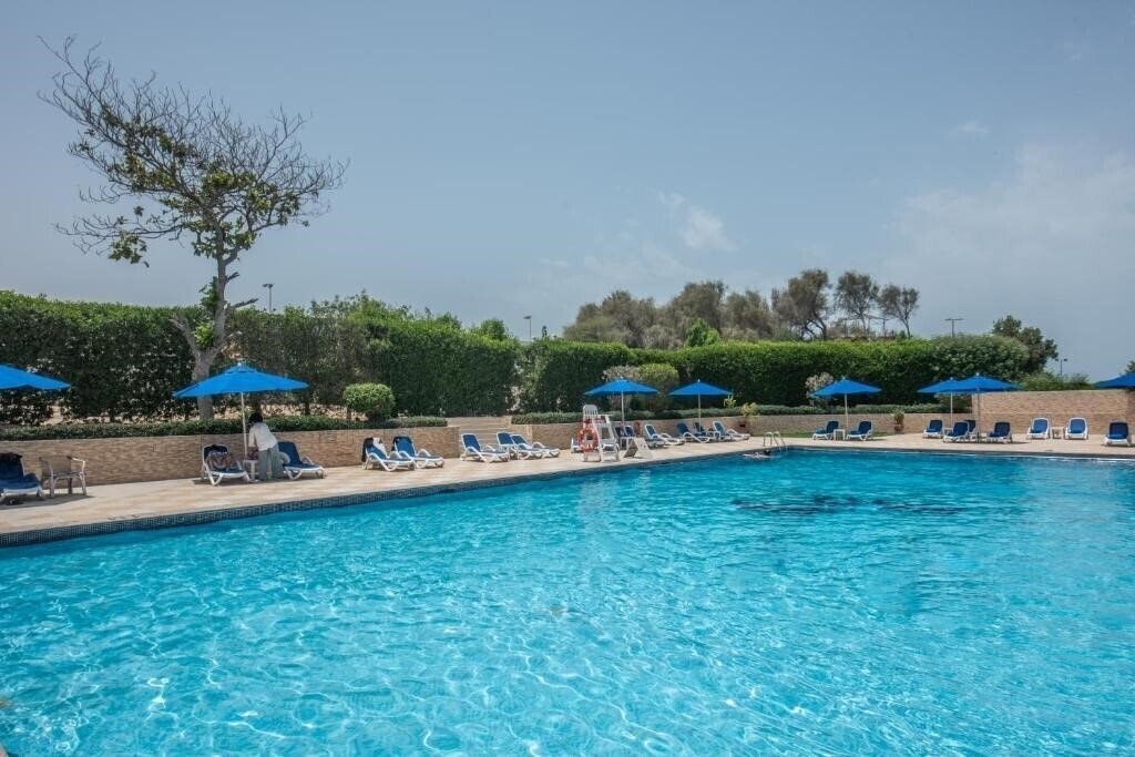 Фотографія BM Beach Hotel 4*