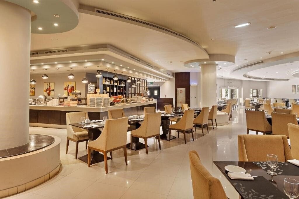 Изображение Al Hamra Residence (ex. Al Hamra Palace Beach Resort) 5*