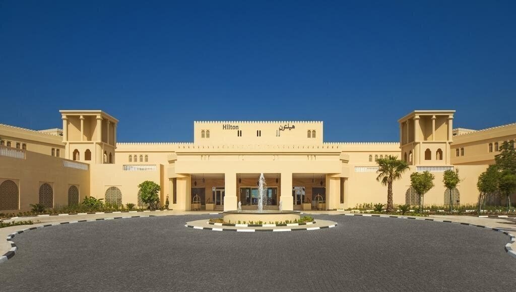 Отель Al Hamra Fort & Beach Resort 5*
