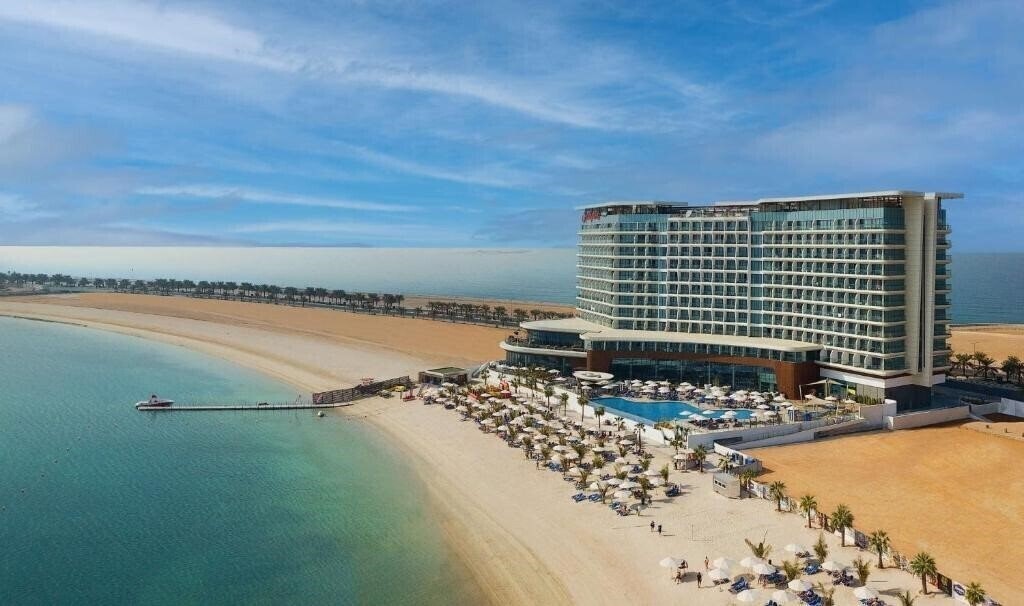 Готель Hampton by Hilton Marjan Island 4*