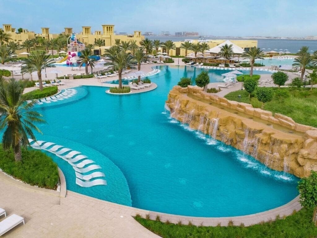 Готель Sofitel Al Hamra Beach Resort 5*