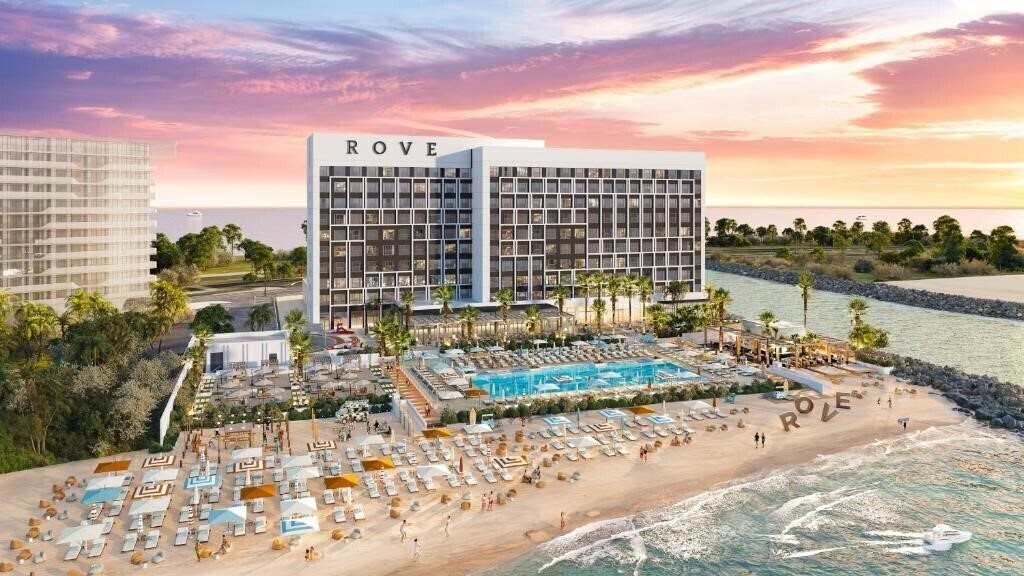 Готель Rove Al Marjan Island 4*