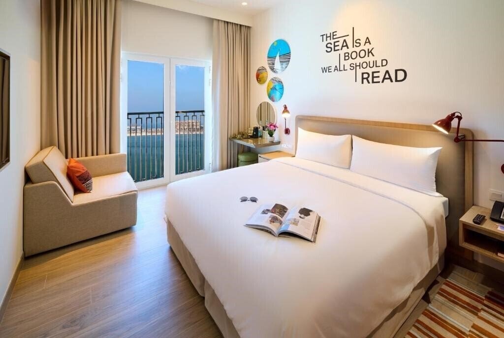 Отель Rove Al Marjan Island 3*